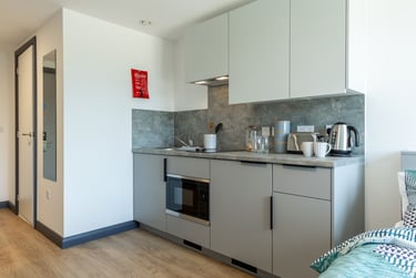 Silver Studio - Image 4